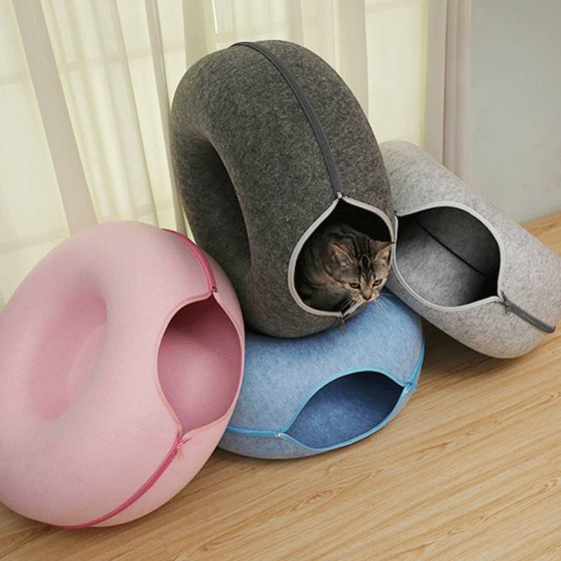 Cozy Felt Donut Cat Bed Comfortable Pet Kennel for Cats Lucky Pets